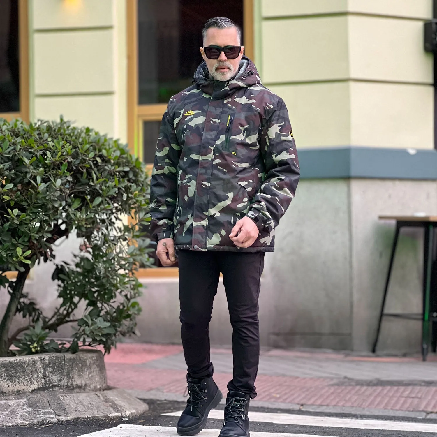 Men's Winter Jacket Water Repellent Ski Snow Jacket Warm Fleece Coat
