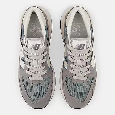 New Balance Men's 5740 Sneakers- Red/Grey